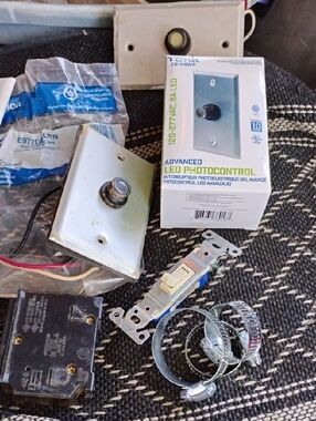 TORK Advanced LED Photocontrols(3) Silver/White& Bonus Items